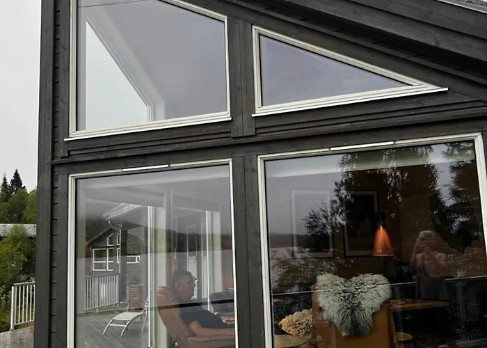 Ved Nysaetervatnet - Fjellsaetra *