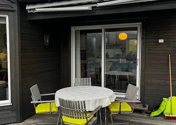 Ved Nysaetervatnet - Fjellsaetra * Sykkylven