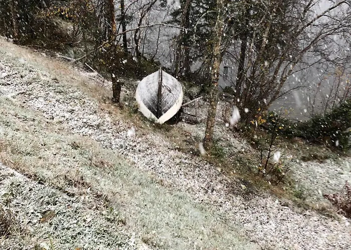 Ved Nysaetervatnet - Fjellsaetra *